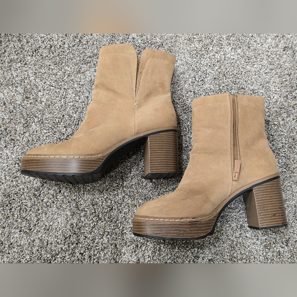 TORRID Chunky Platform Tan Lug Bootie Sz 8.5 WW - Picture 8 of 12